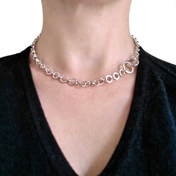 Silver Nought-Chain-Necklace - on model
