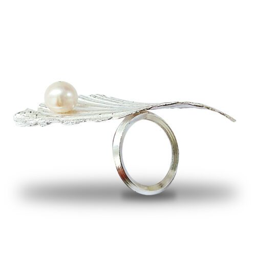 Venus Ring by Essemgé - statement silver ring with pearl