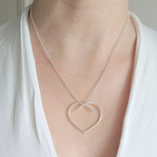 Heart pendant necklace - Maxi size - by Essemgé - on model